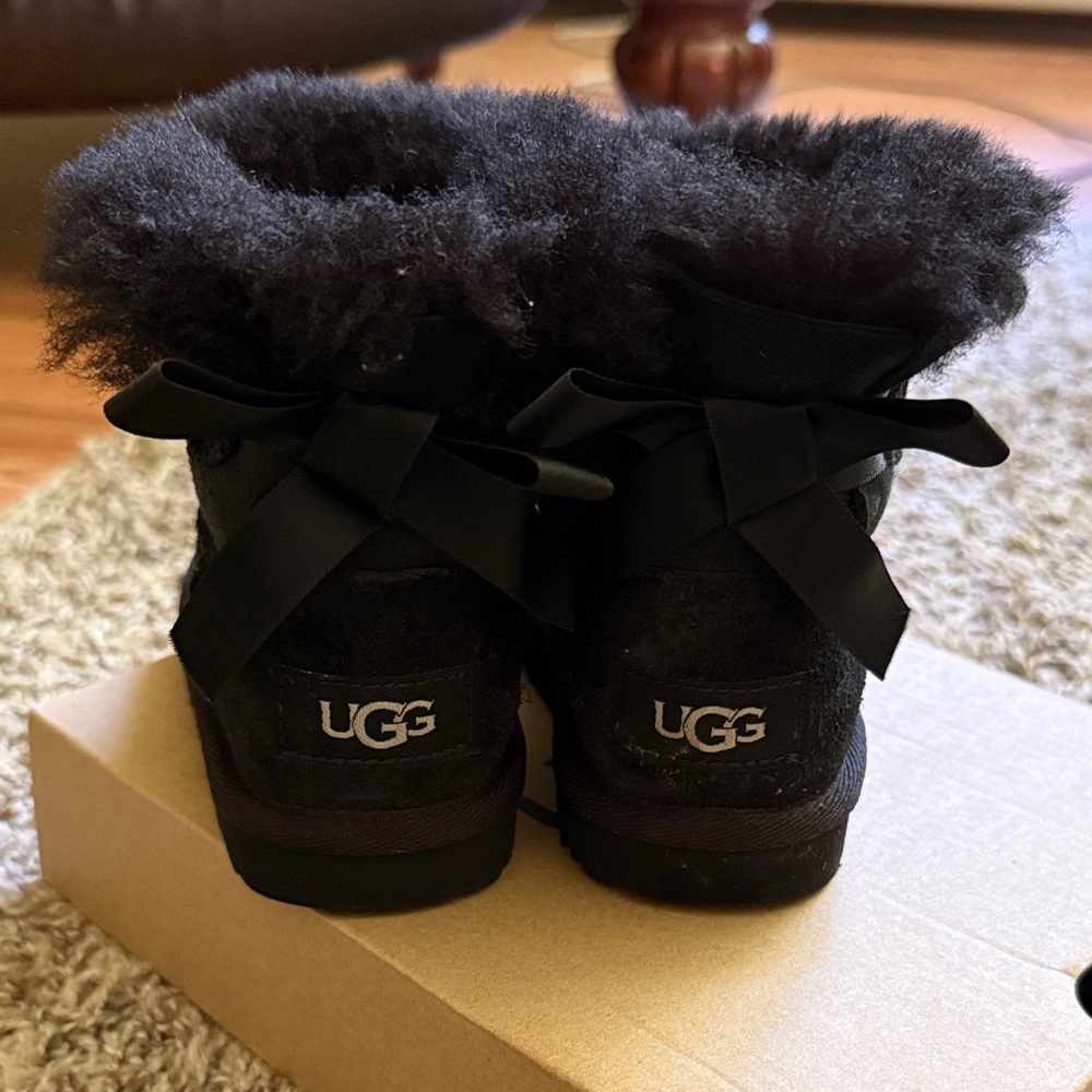 Rarely Worn Kid’s UGG Boots 🤍 - Picture 3 of 9